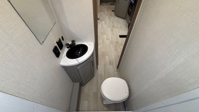 2026 HIDEOUT 269DB by KEYSTONE - Image 35