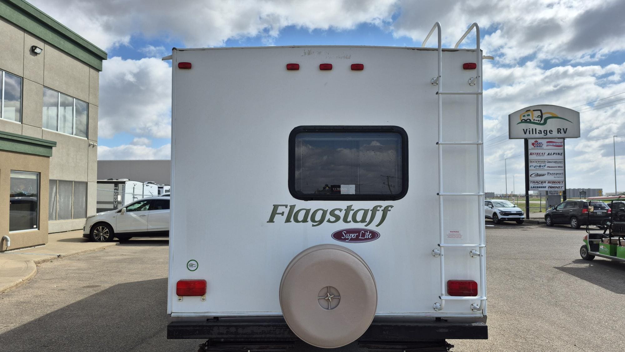 2011 FLAGSTAFF 25BHS by FOREST RIVER - Image 3