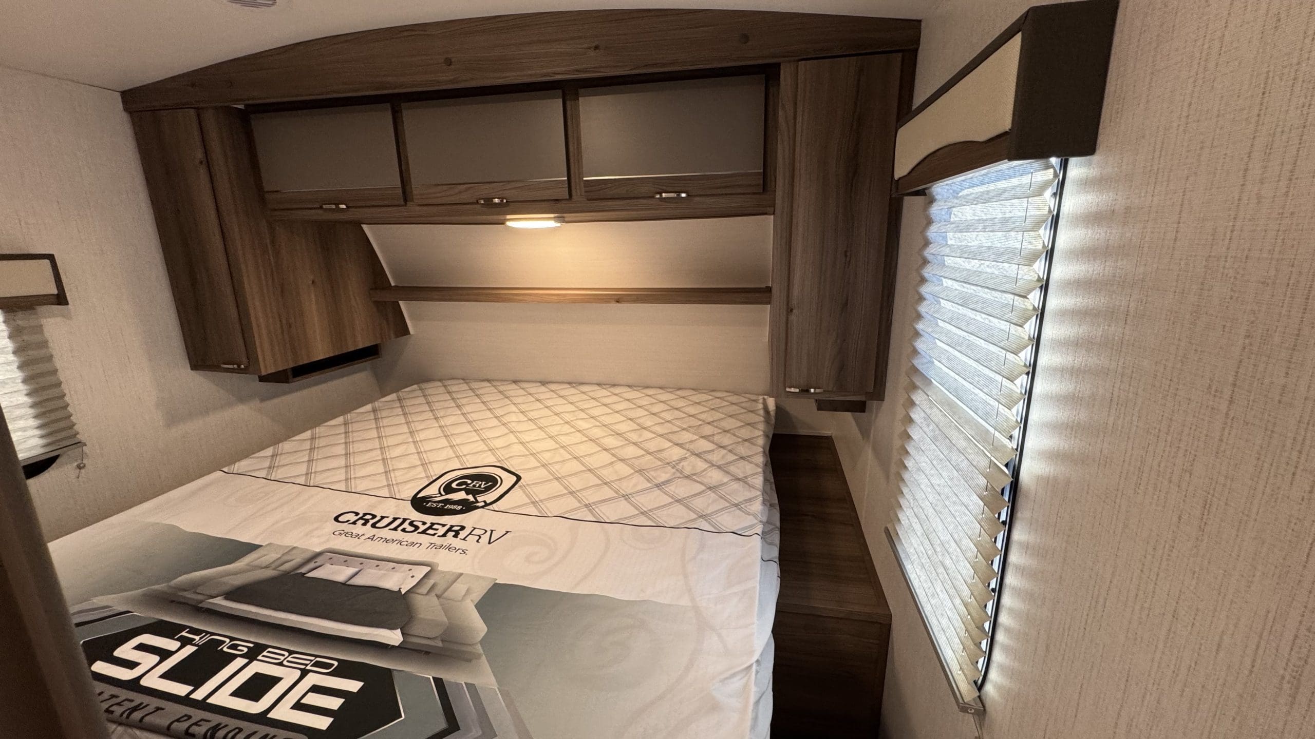 2023 RADIANCE 25BH by CRUISER RV - Image 25