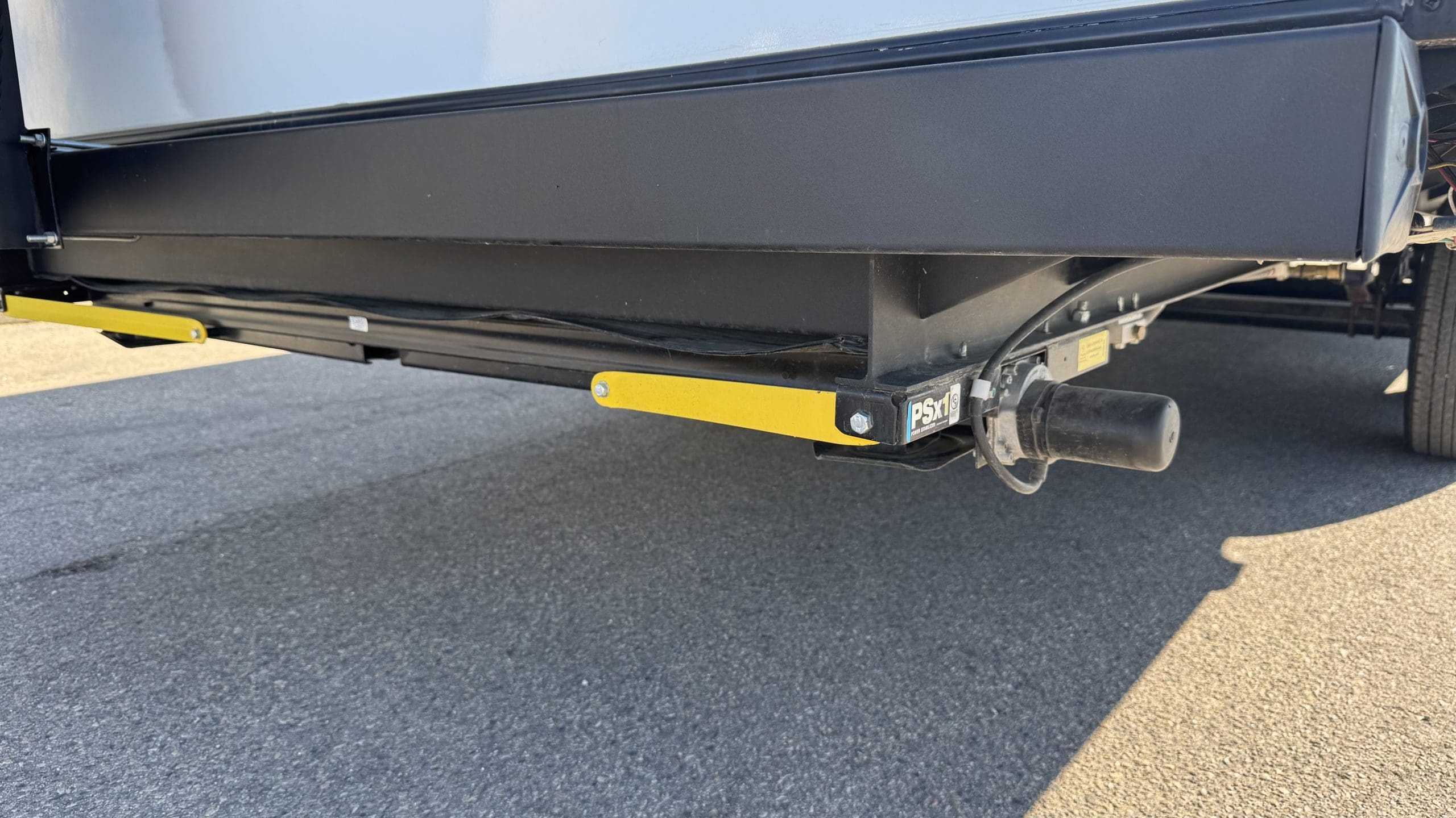 2023 RADIANCE 25BH by CRUISER RV - Image 28