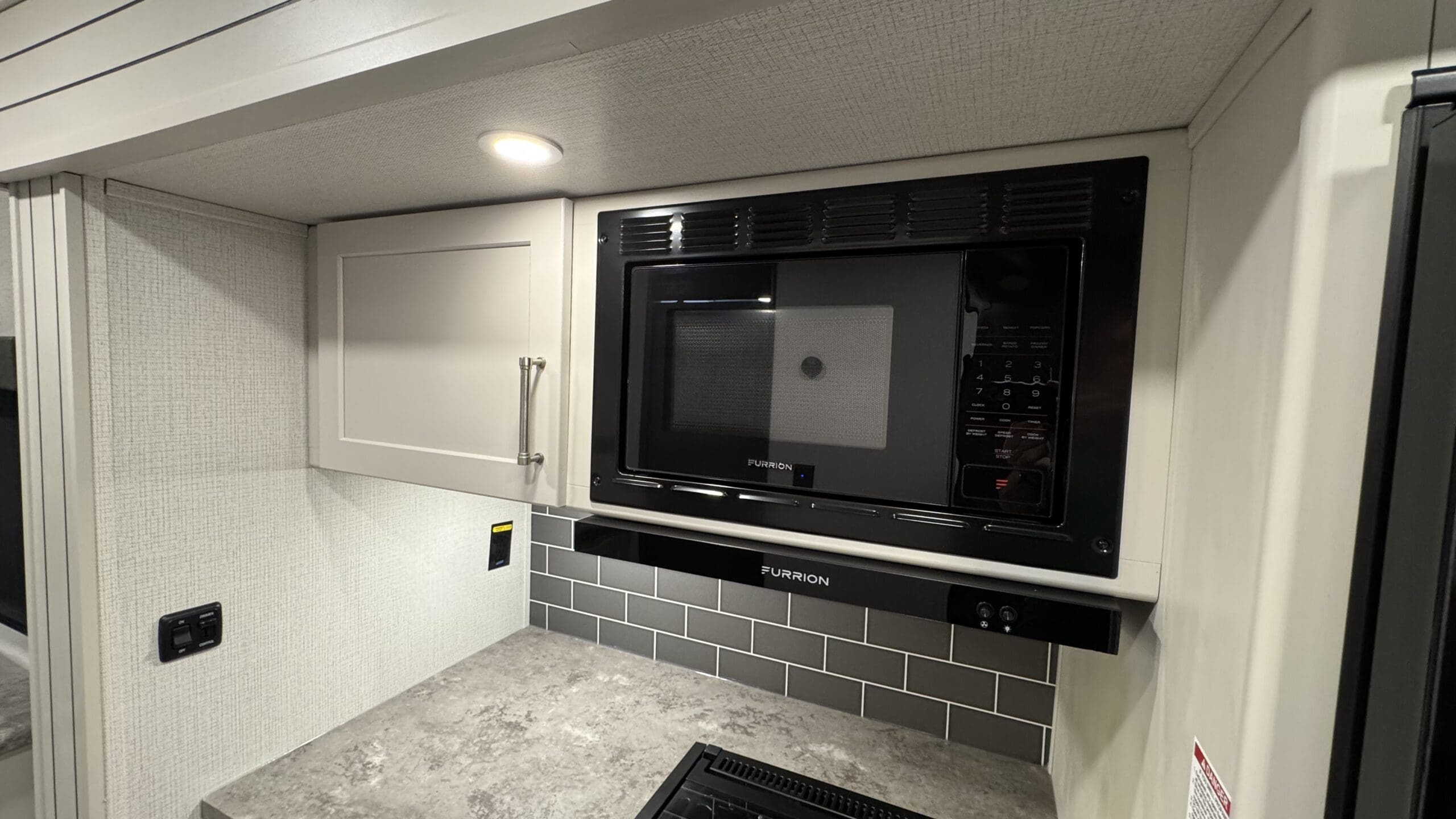 2025 COUGAR 22MLS by KEYSTONE - Image 22