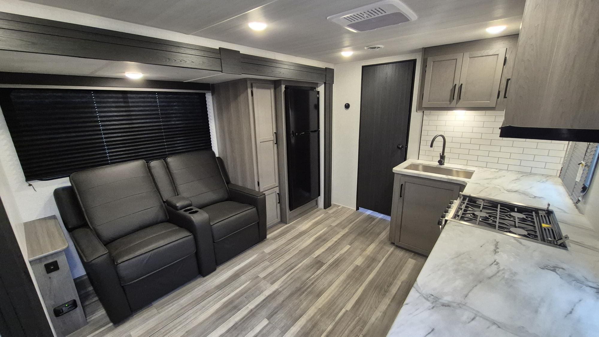 2024 HIDEOUT 25RDS by KEYSTONE - Image 15