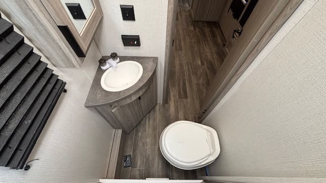 2021 PASSPORT 221BH by KEYSTONE - Image 29