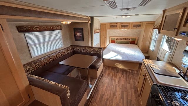 2010 COYOTE 232SS by KZ - Image 10