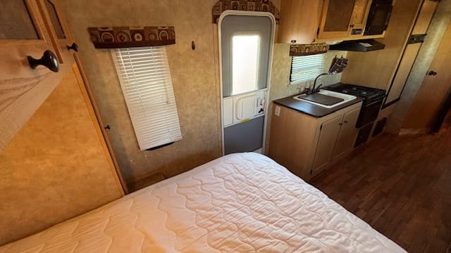 2010 COYOTE 232SS by KZ - Image 26