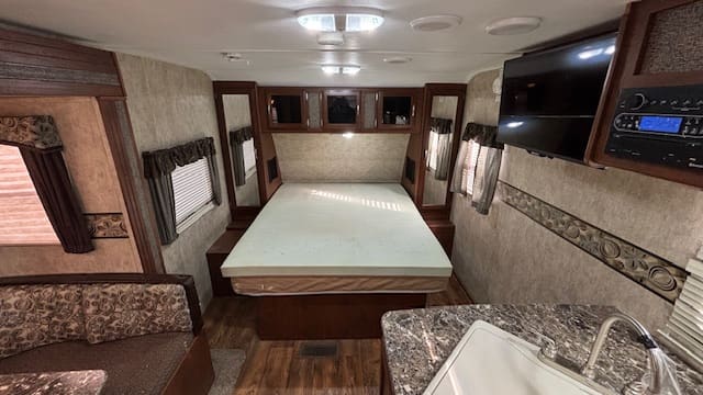 2015 PASSPORT 2200RB by KEYSTONE - Image 13