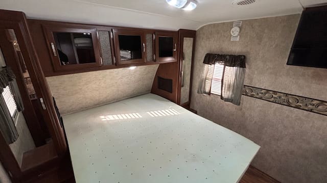 2015 PASSPORT 2200RB by KEYSTONE - Image 15