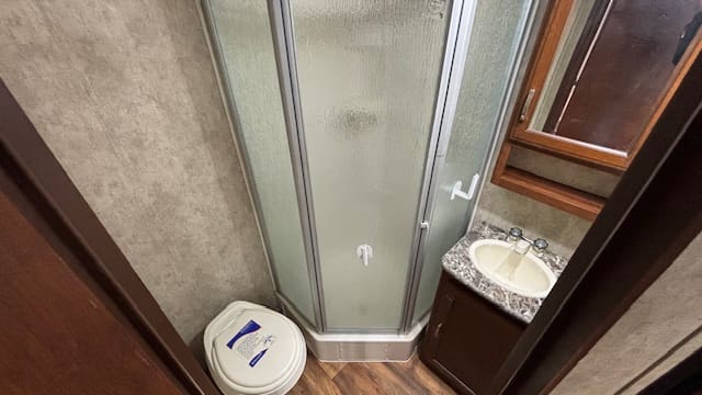 2015 PASSPORT 2200RB by KEYSTONE - Image 24