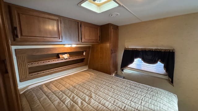 2012 TIMBER RIDGE 240RBS by OUTDOORS RV - Image 23