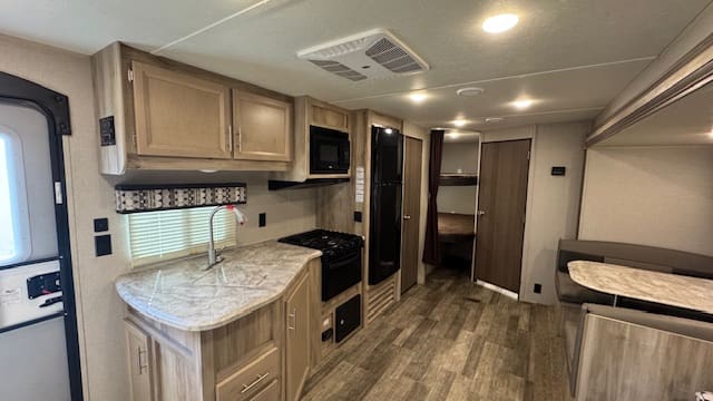 2021 COACHMEN 261BHS by FOREST RIVER - Image 10