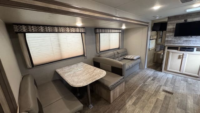 2021 COACHMEN 261BHS by FOREST RIVER - Image 13