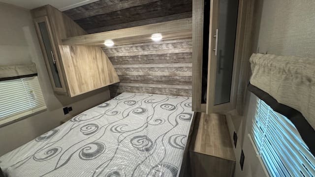 2021 COACHMEN 261BHS by FOREST RIVER - Image 28