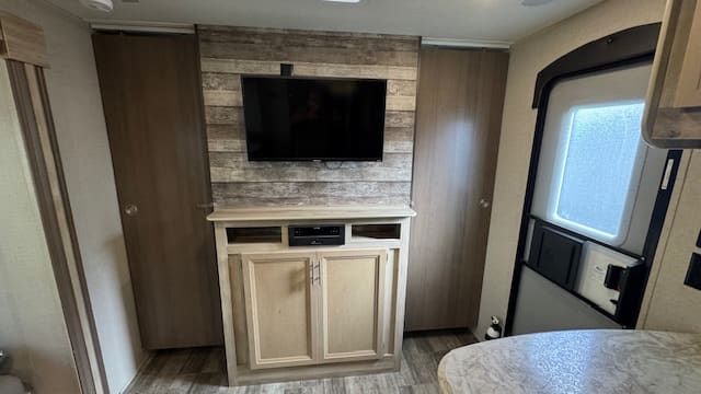 2021 COACHMEN 261BHS by FOREST RIVER - Image 25