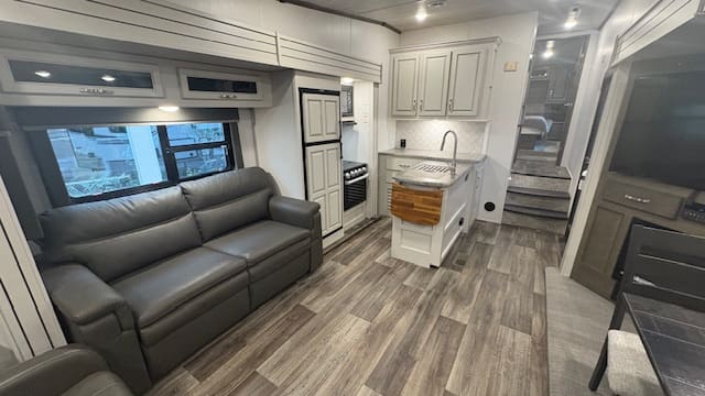 2021 COUGAR 27SGS by KEYSTONE - Image 11