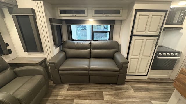 2021 COUGAR 27SGS by KEYSTONE - Image 15