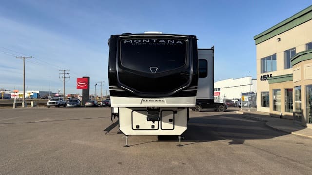 2026 HC MONTANA 295RL by KEYSTONE - Image 3