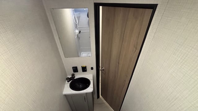 2026 HIDEOUT 291BR by KEYSTONE - Image 23