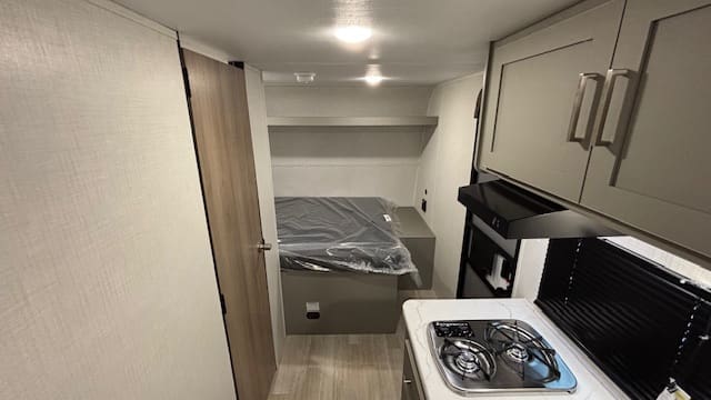 2026 HIDEOUT 177RD by KEYSTONE - Image 11