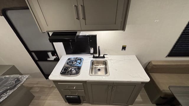 2026 HIDEOUT 177RD by KEYSTONE - Image 13