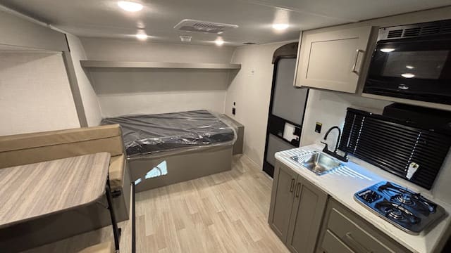 2026 HIDEOUT 176BH by KEYSTONE - Image 9