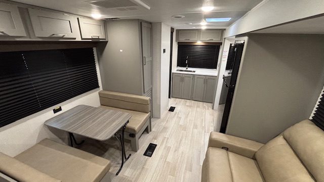 2026 HIDEOUT 224ML by KEYSTONE - Image 7