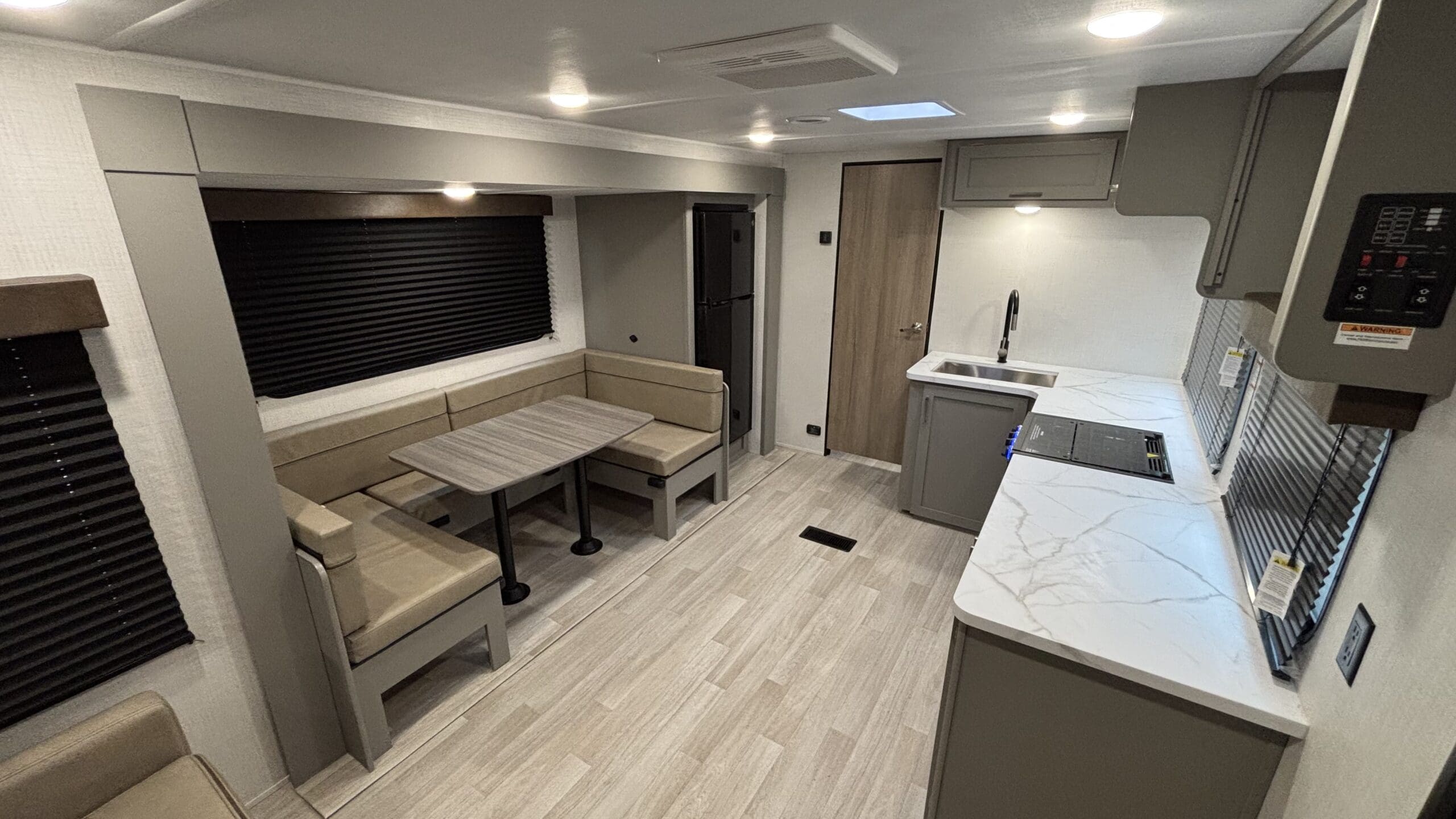 2026 HIDEOUT 284BH by KEYSTONE - Image 10