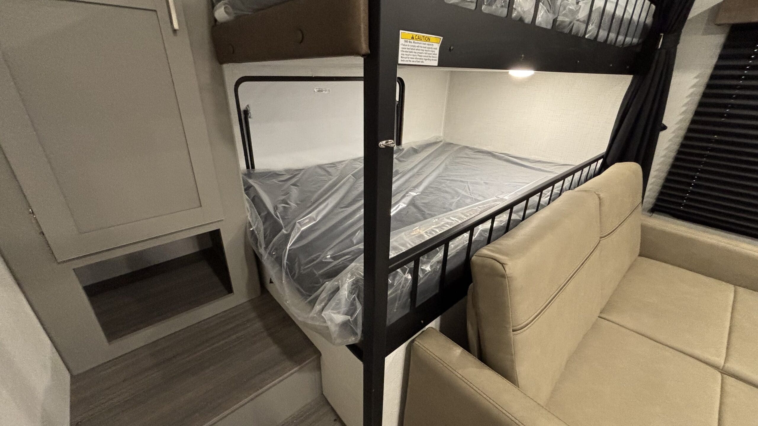 2026 HIDEOUT 284BH by KEYSTONE - Image 17