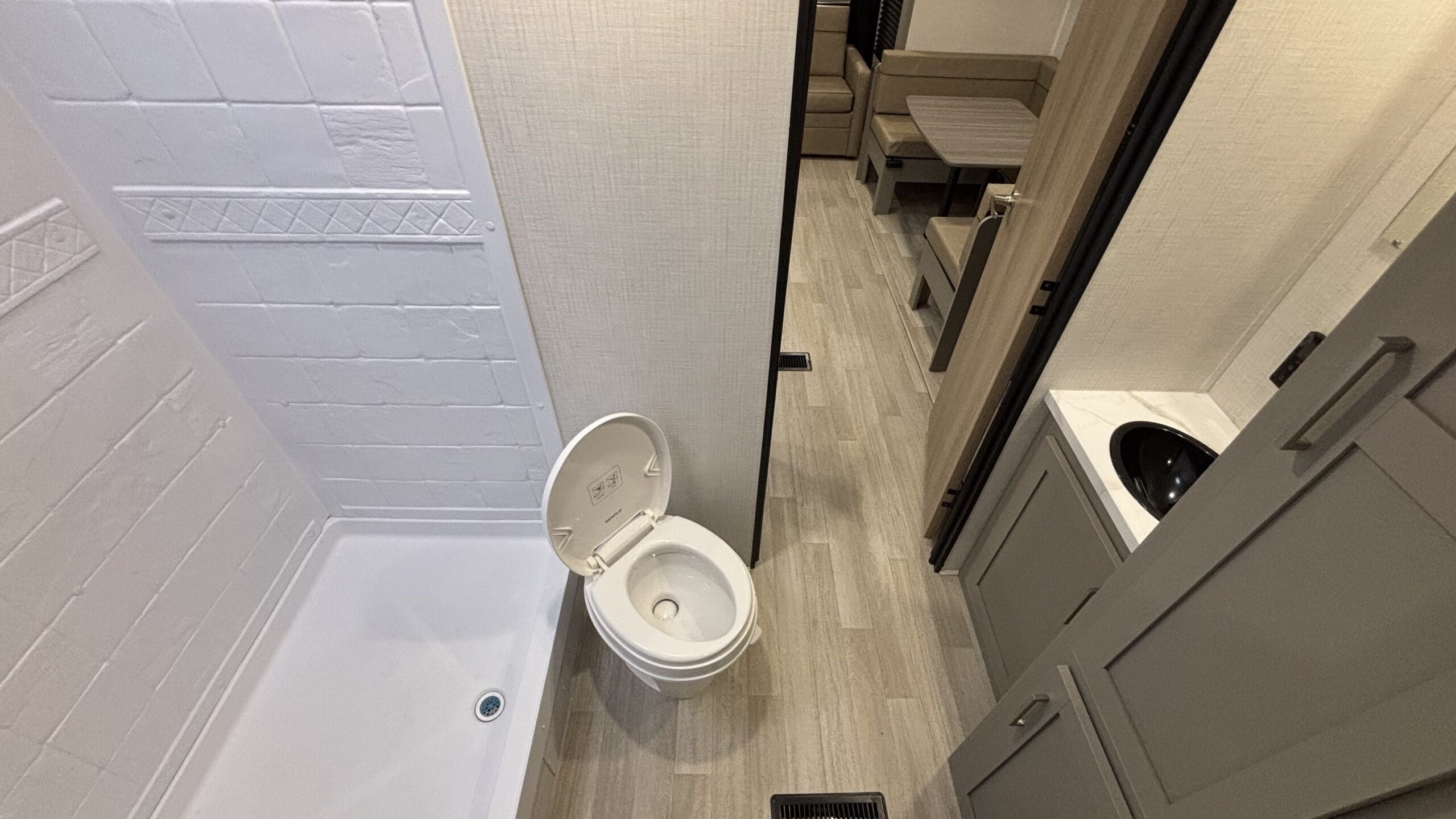 2026 HIDEOUT 284BH by KEYSTONE - Image 24