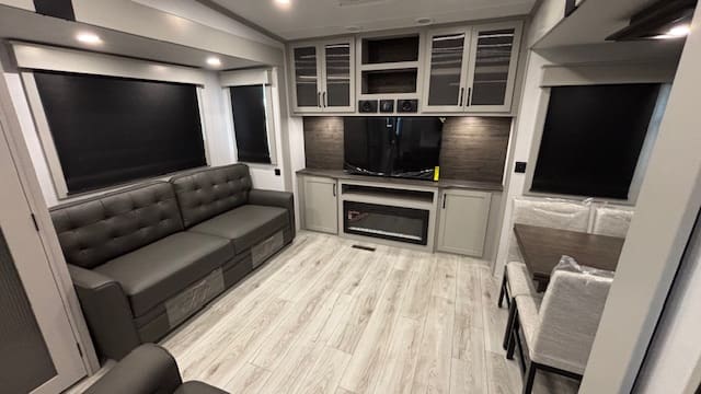 2026 HC MONTANA 311RD by KEYSTONE - Image 11