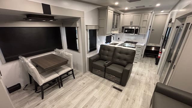 2026 HC MONTANA 311RD by KEYSTONE - Image 13