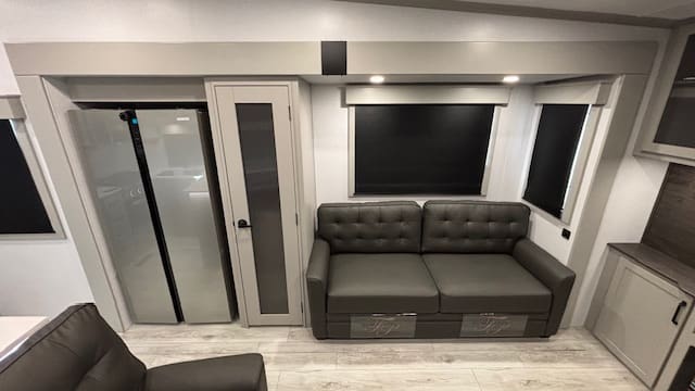 2026 HC MONTANA 311RD by KEYSTONE - Image 16