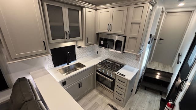 2026 HC MONTANA 311RD by KEYSTONE - Image 19