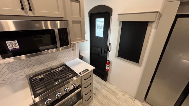 2026 HC MONTANA 311RD by KEYSTONE - Image 21