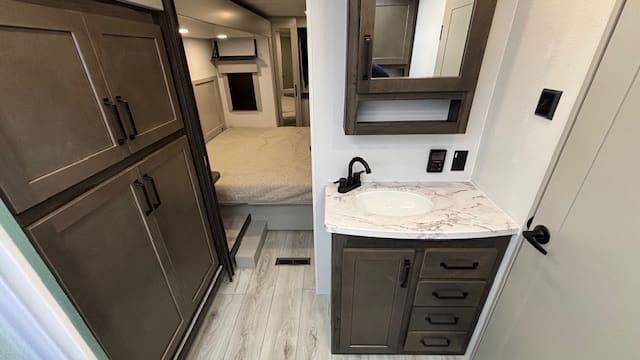 2026 HC MONTANA 311RD by KEYSTONE - Image 31