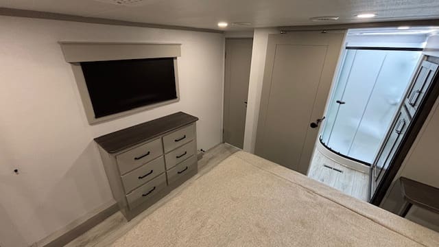 2026 HC MONTANA 311RD by KEYSTONE - Image 36