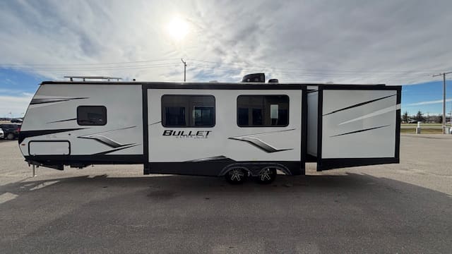 2022 BULLET 331BHS by KEYSTONE - Image 4