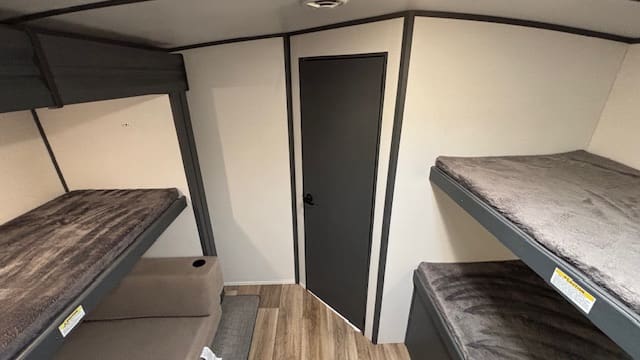 2022 BULLET 331BHS by KEYSTONE - Image 27