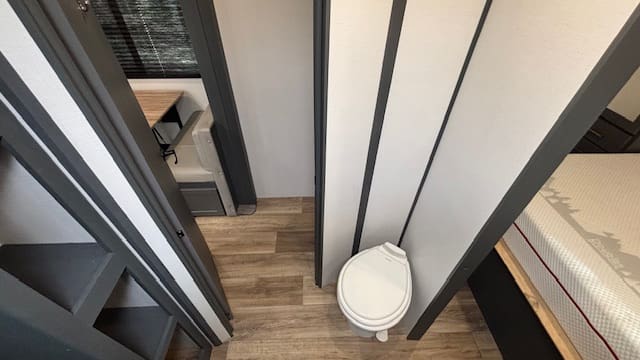 2022 BULLET 331BHS by KEYSTONE - Image 32