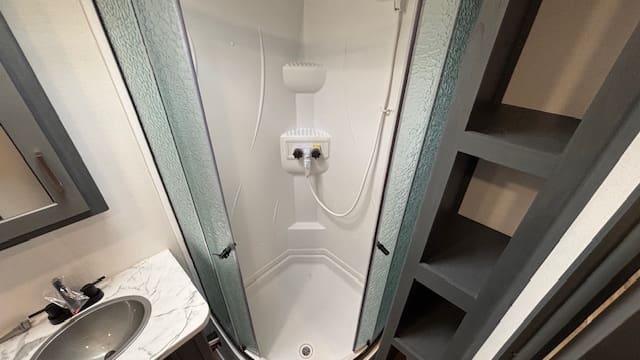 2022 BULLET 331BHS by KEYSTONE - Image 33