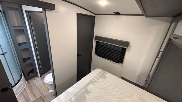 2022 BULLET 331BHS by KEYSTONE - Image 37