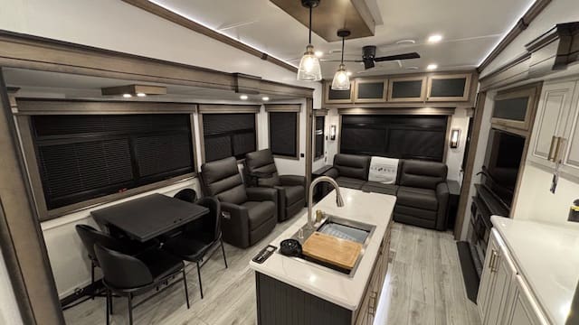 2026 MONTANA 3231CK by KEYSTONE - Image 8