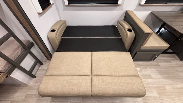 2026 BULLET 290BHS by KEYSTONE - Image 16