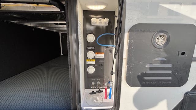 2026 HC MONTANA 295RL by KEYSTONE - Image 7