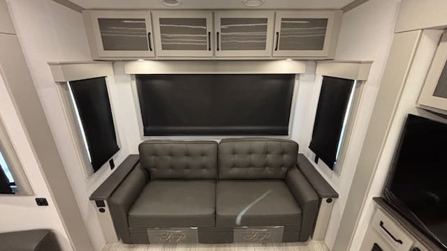 2026 HC MONTANA 295RL by KEYSTONE - Image 15