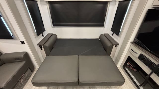 2026 HC MONTANA 295RL by KEYSTONE - Image 16