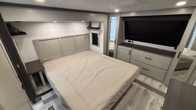 2026 HC MONTANA 295RL by KEYSTONE - Image 23