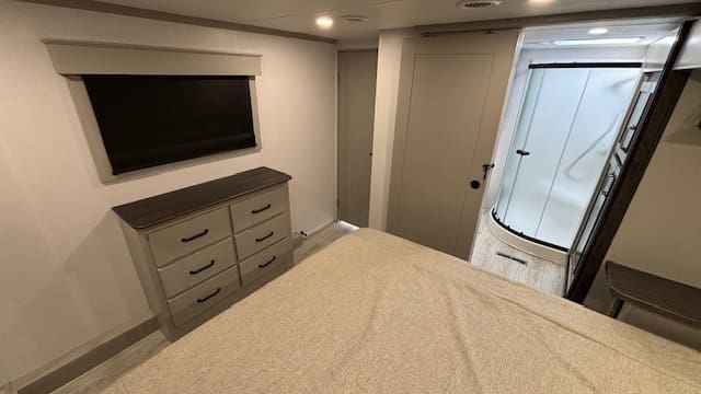 2026 HC MONTANA 295RL by KEYSTONE - Image 25