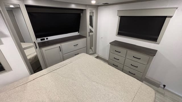 2026 HC MONTANA 295RL by KEYSTONE - Image 26