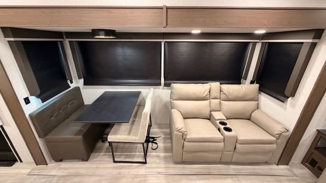 2026 COUGAR 28RLI by KEYSTONE - Image 17