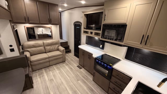 2026 COUGAR 2700BH by KEYSTONE - Image 8